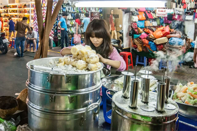 Fotoreportaż - Przy pracy. Fotografie ludzi przy pracy.