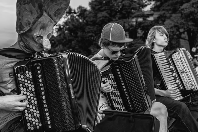 Fotoreportaż - Nasze zachowania. Zachowania na ulicy. Street photography.
