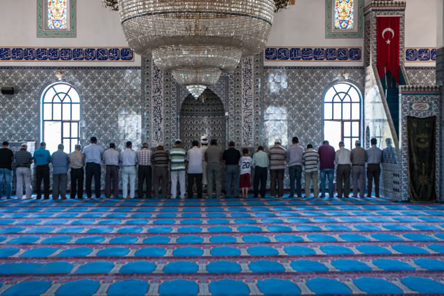 Fotoreportaż - Nasze zachowania. Zachowania na ulicy. Street photography.