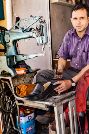 Fotoreportaż - Przy pracy. Fotografie ludzi przy pracy.