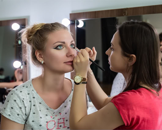 Fotoreportaż - Zaplecze sesji fotograficznej.