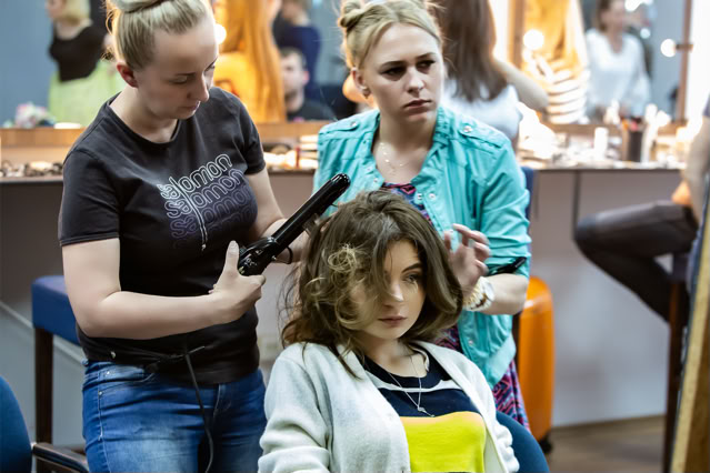 Fotoreportaż - Zaplecze sesji fotograficznej.