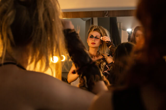 Fotoreportaż - Zaplecze sesji fotograficznej.