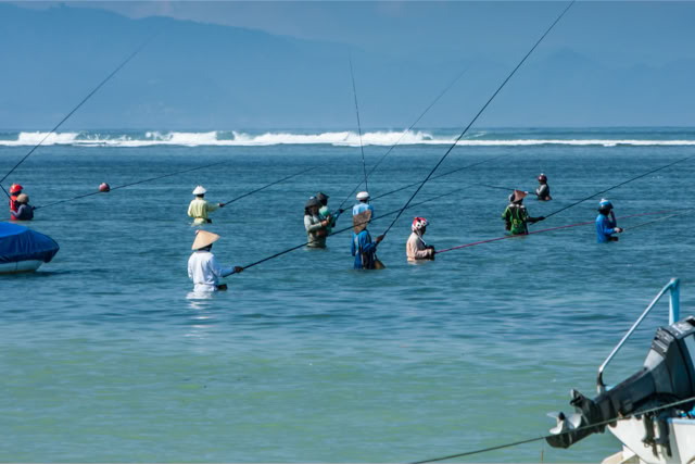 Fotoreportaż - Przy pracy. Fotografie ludzi przy pracy.