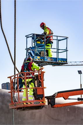 Fotoreportaż - Przy pracy. Fotografie ludzi przy pracy.