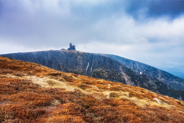 Fotoreportaż - Krajobrazy, przyroda na świecie. Widok na Karkonosze.